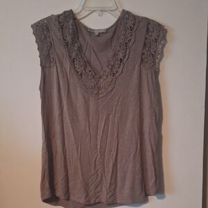 Daniel Rainn Gray Ruffled Sleeveless Blouse